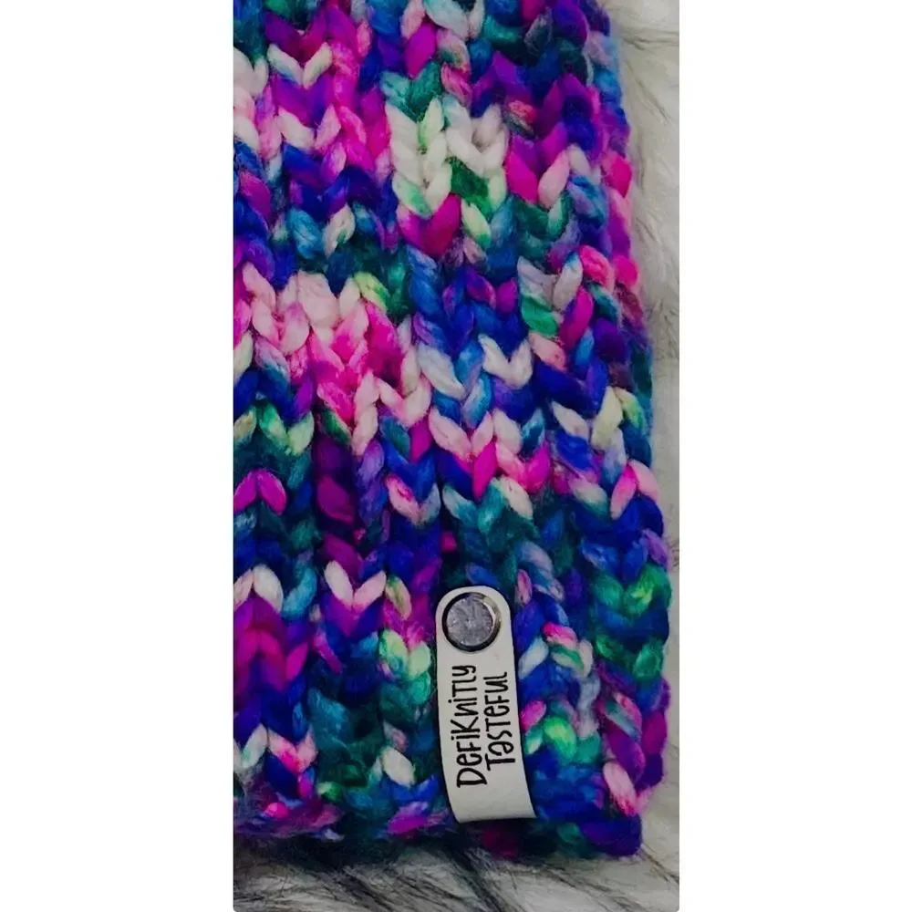 Hand Knit Merino Wool Beanie: Bulky Chic Hat with Faux Fur Pom